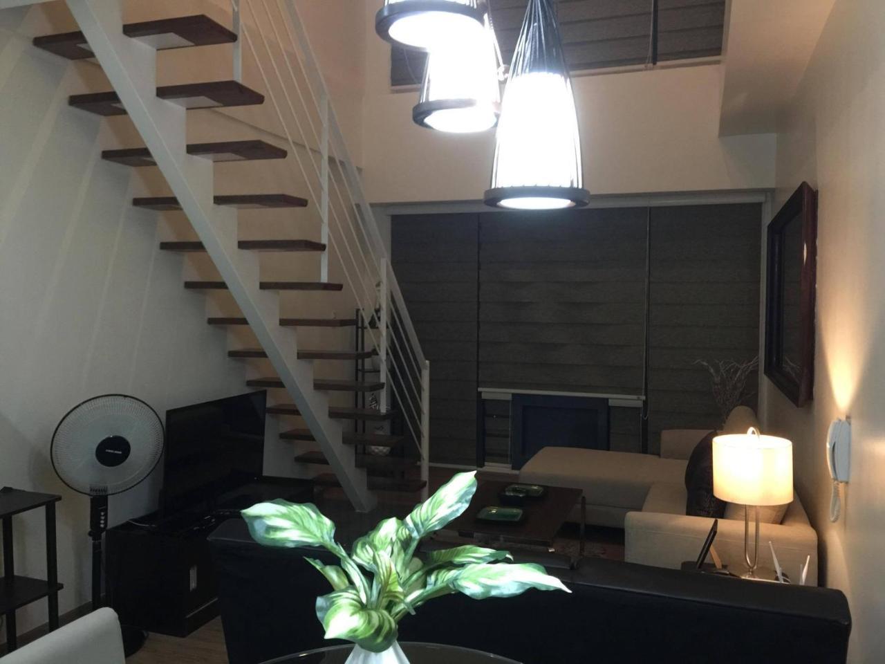 Seven Doors Aparthotels In Gramercy Makati 마카티 외부 사진