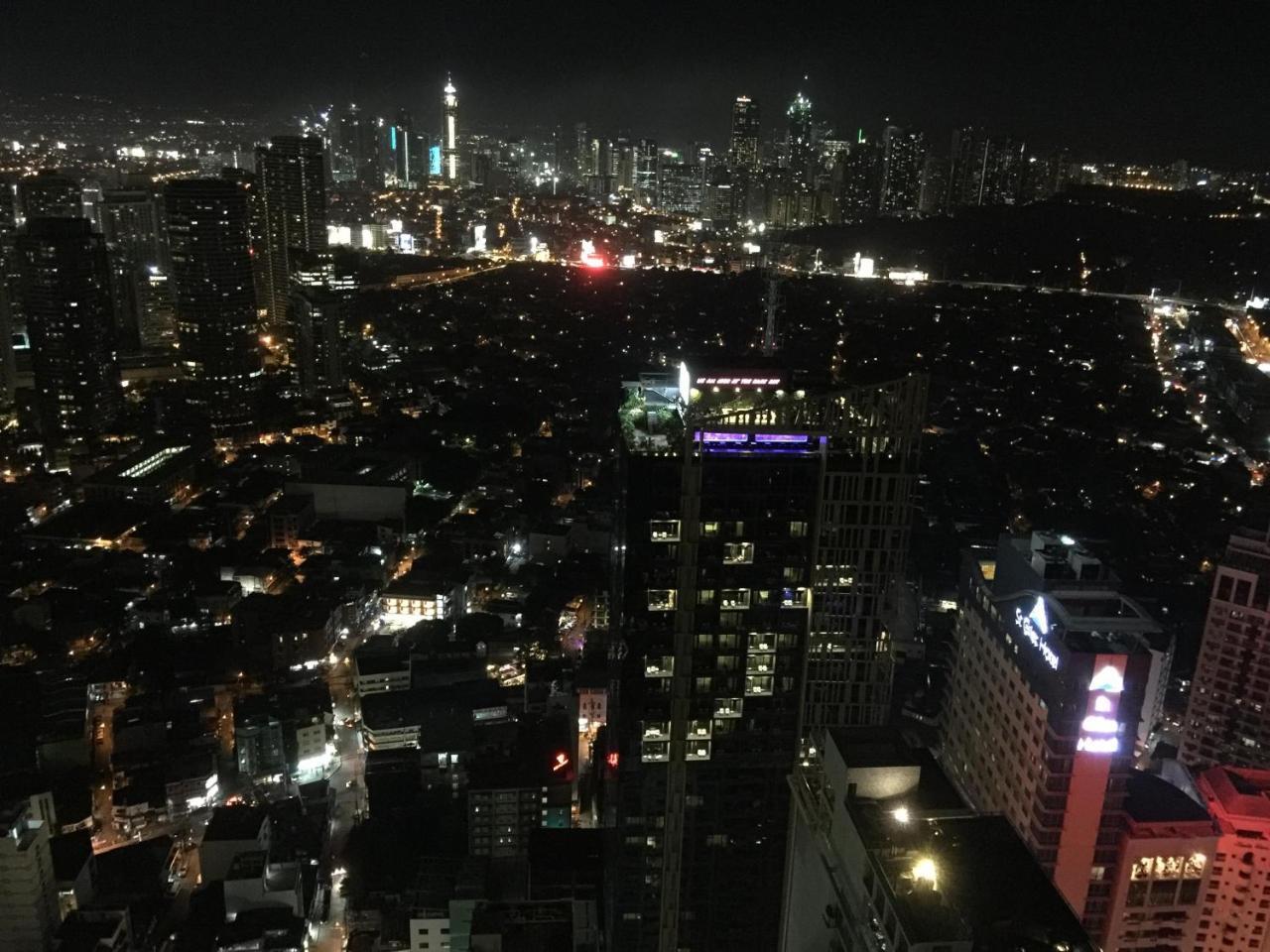 Seven Doors Aparthotels In Gramercy Makati 마카티 외부 사진