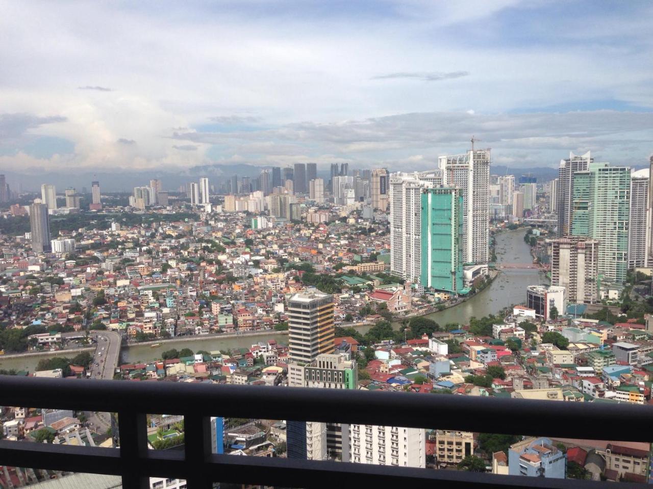 Seven Doors Aparthotels In Gramercy Makati 마카티 외부 사진