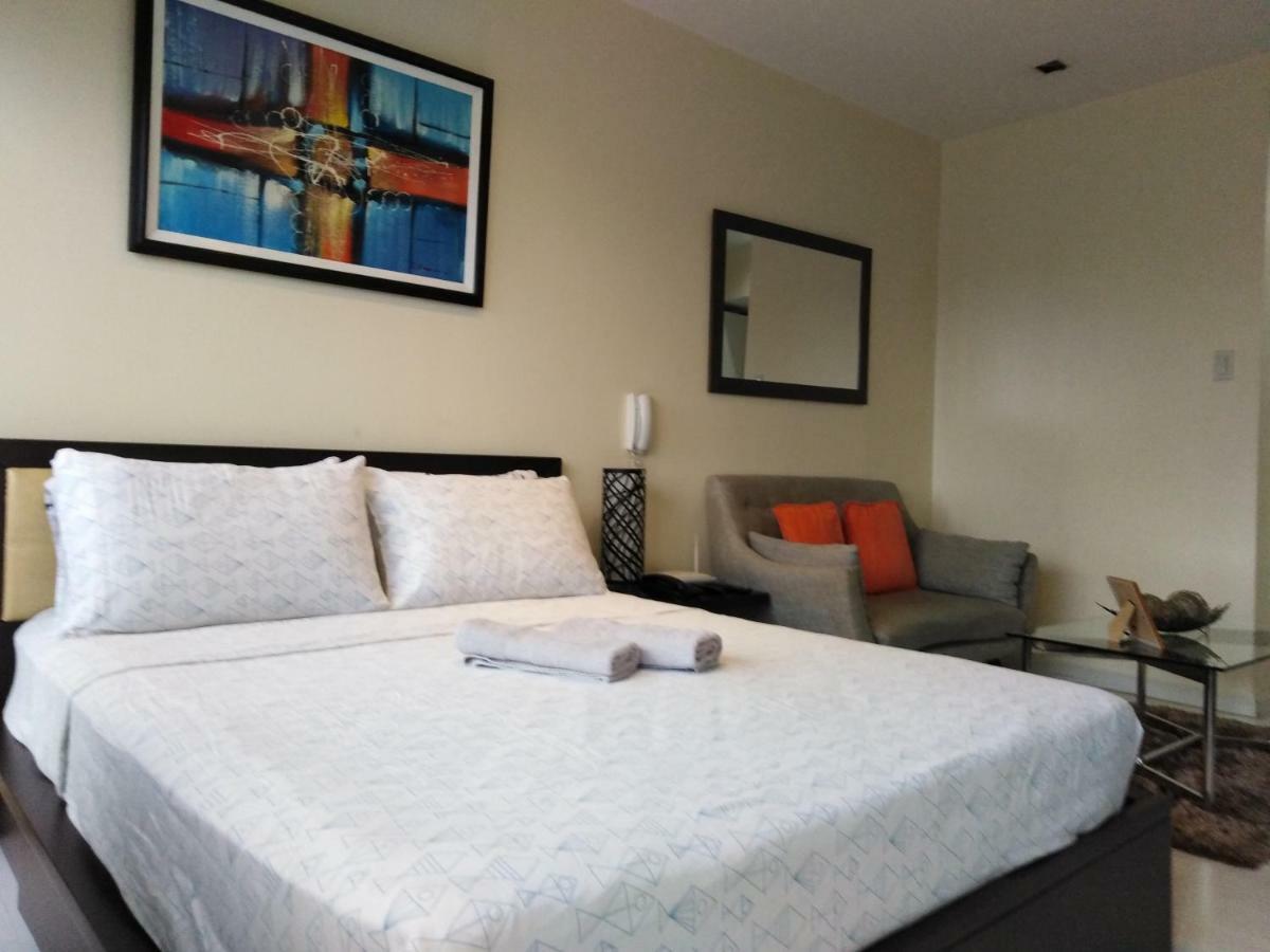 Seven Doors Aparthotels In Gramercy Makati 마카티 외부 사진