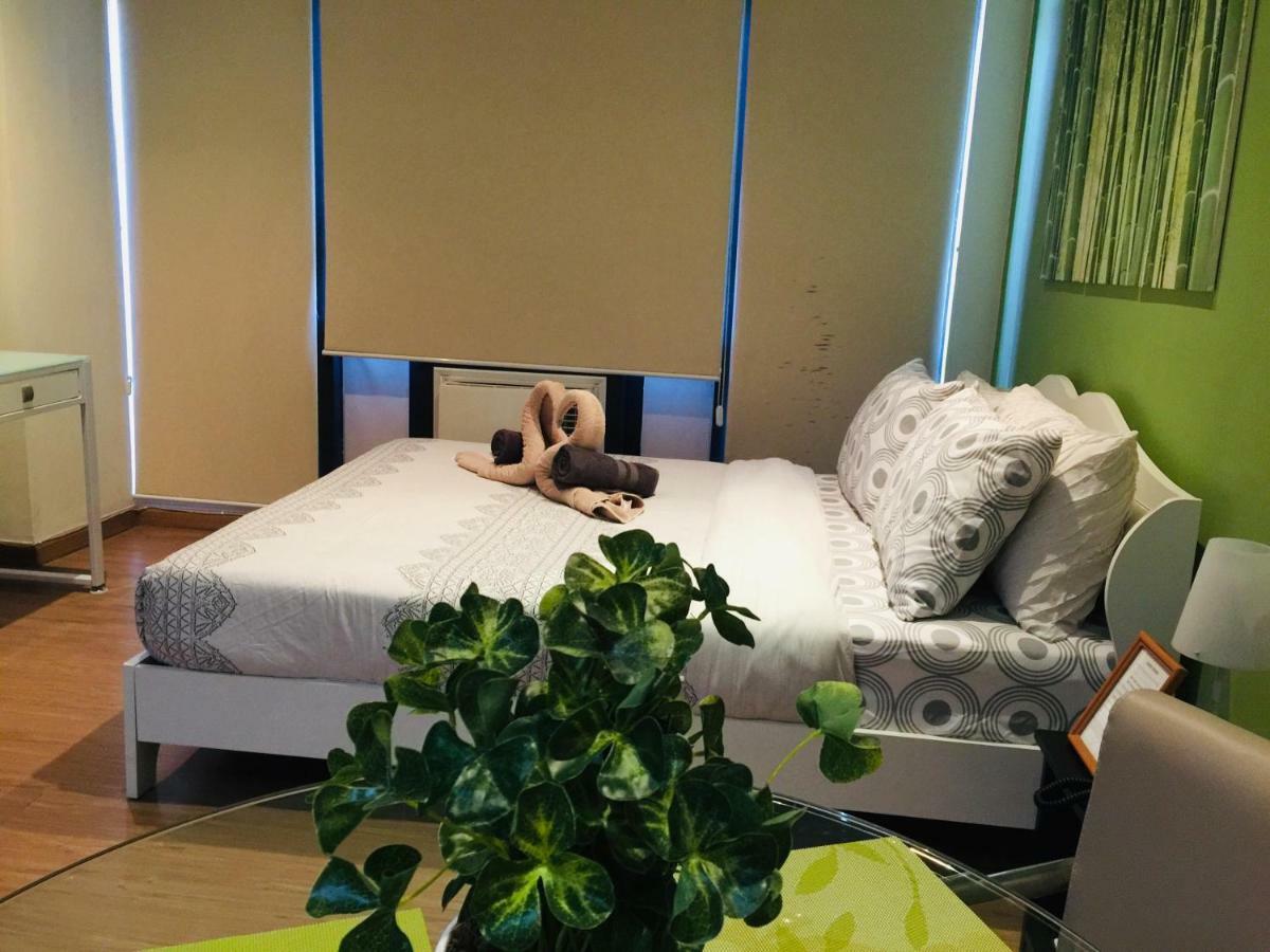 Seven Doors Aparthotels In Gramercy Makati 마카티 외부 사진